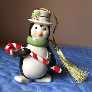 ❌SOLD❌ NEW IN BOX - Lenox Penguin Ornament